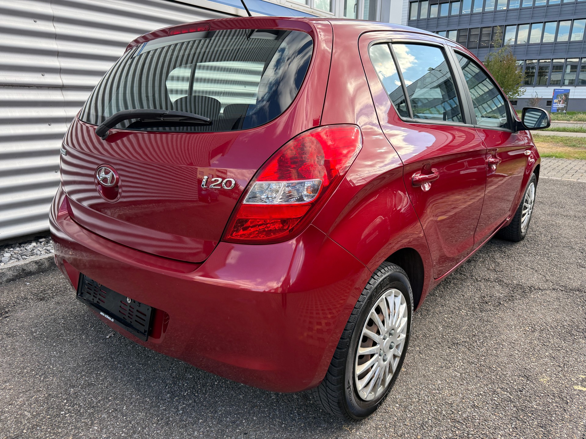 HYUNDAI i20 1.4 Style Automatic-image-12