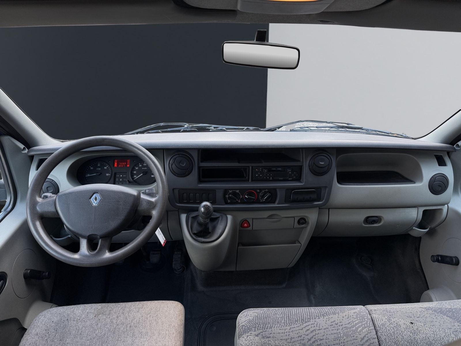 RENAULT Master T28 2.5dCi 2DCL11G-image-10