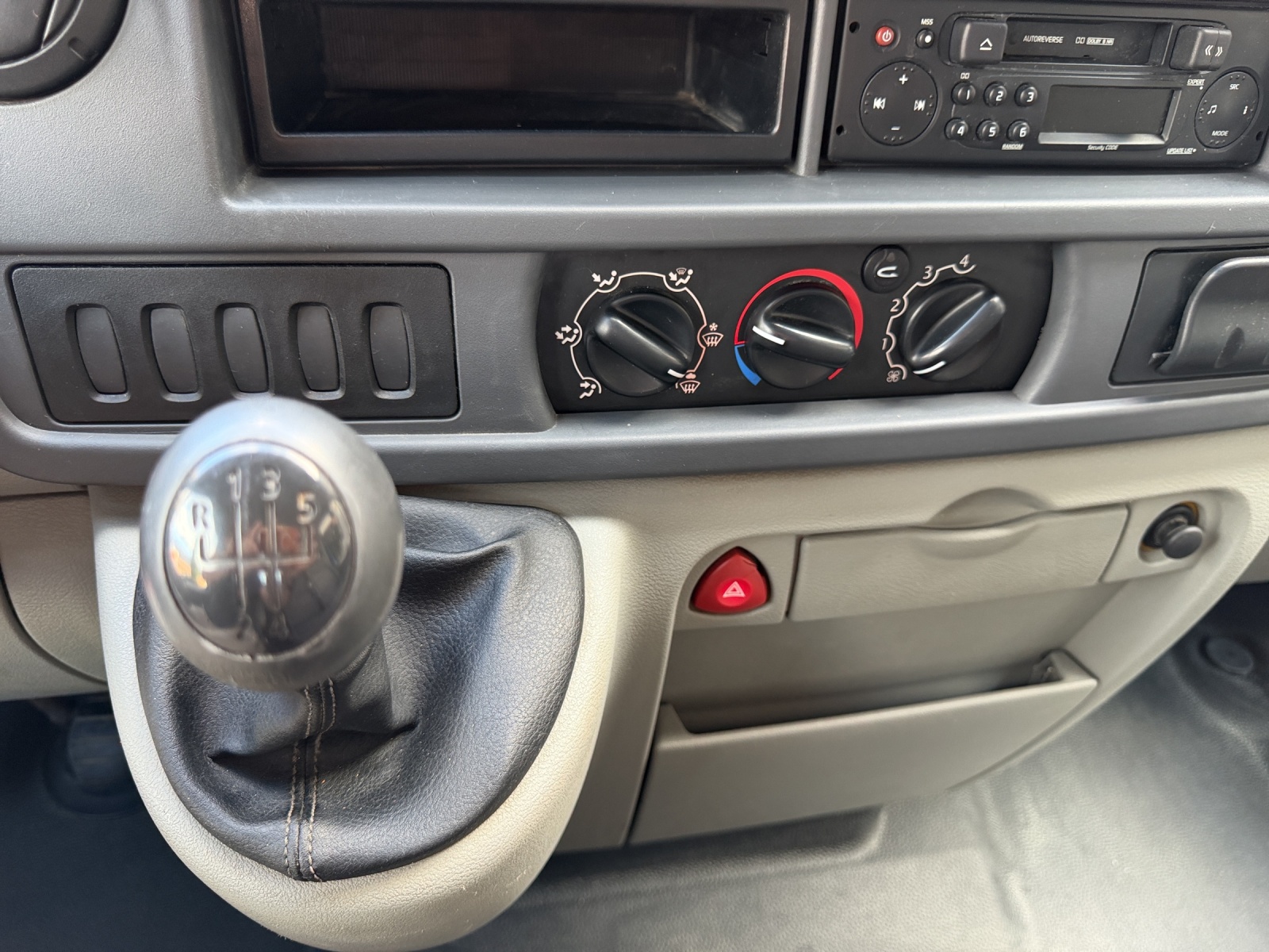 RENAULT Master T28 2.5dCi 2DCL11G-image-14