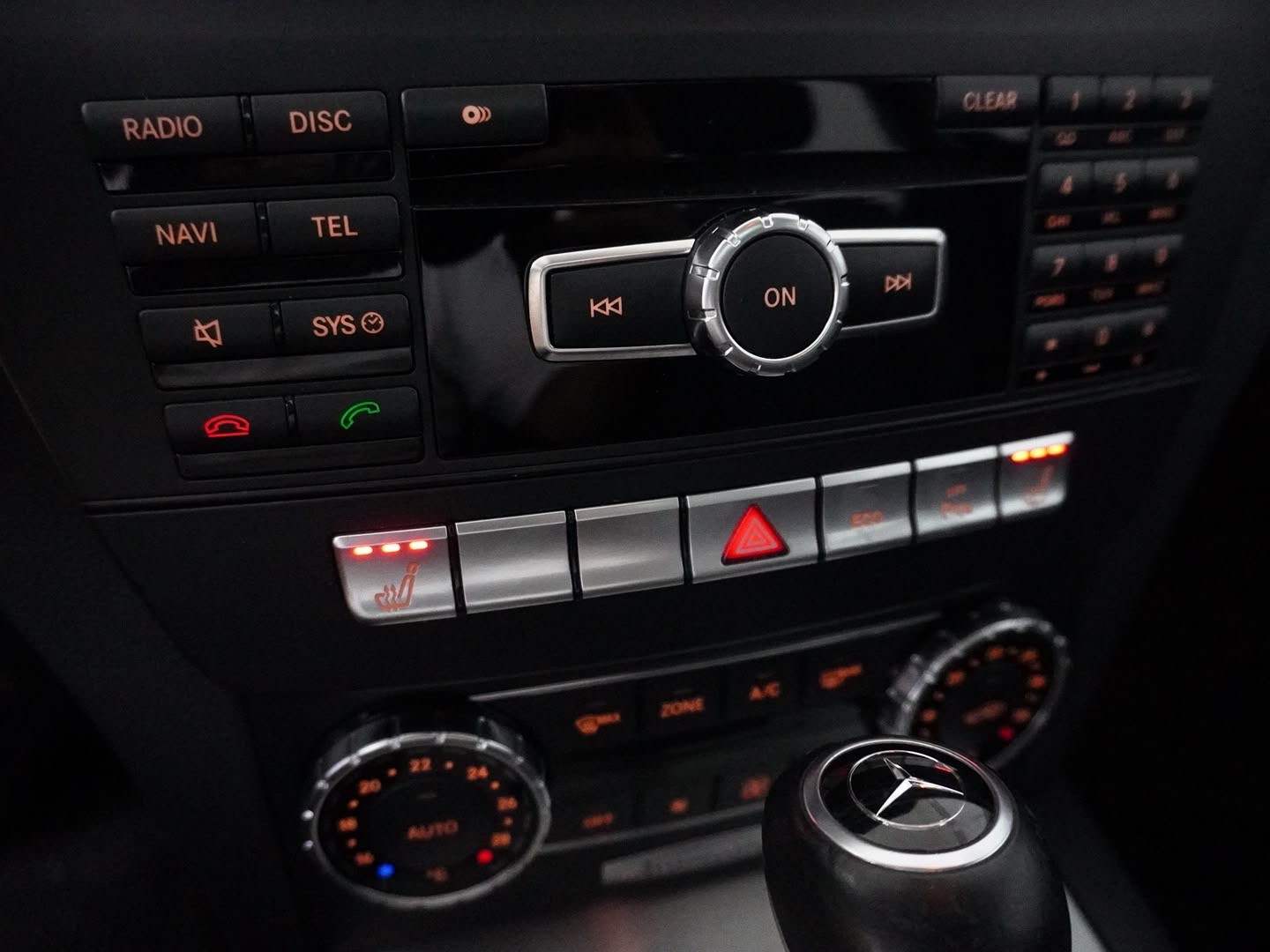 MERCEDES-BENZ C 180 Avantgarde 7G-Tronic-image-6