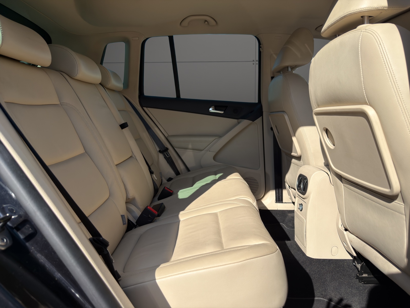 VW Tiguan 2.0 TSI R-Line – 200 PS | 4x4 | AUTOMATIK | AB MFK | GARANTIE-image-8