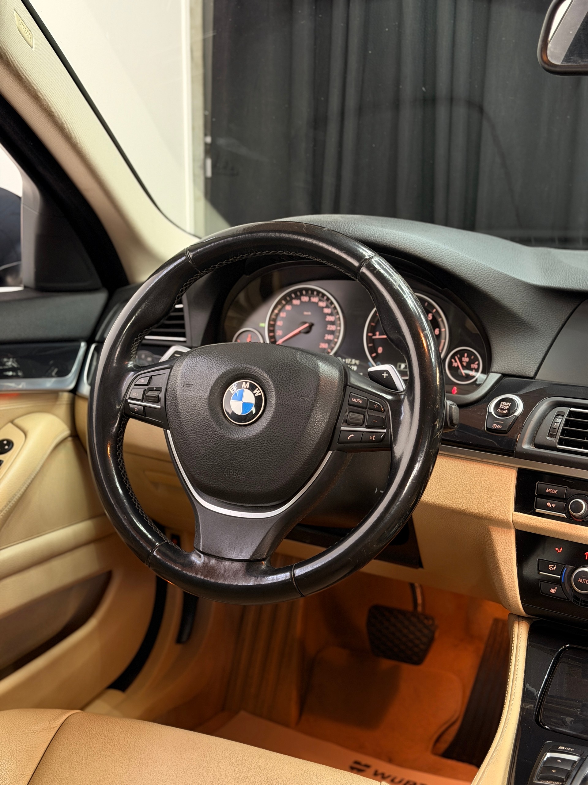 BMW 528i xDrive Touring Steptronic-image-7