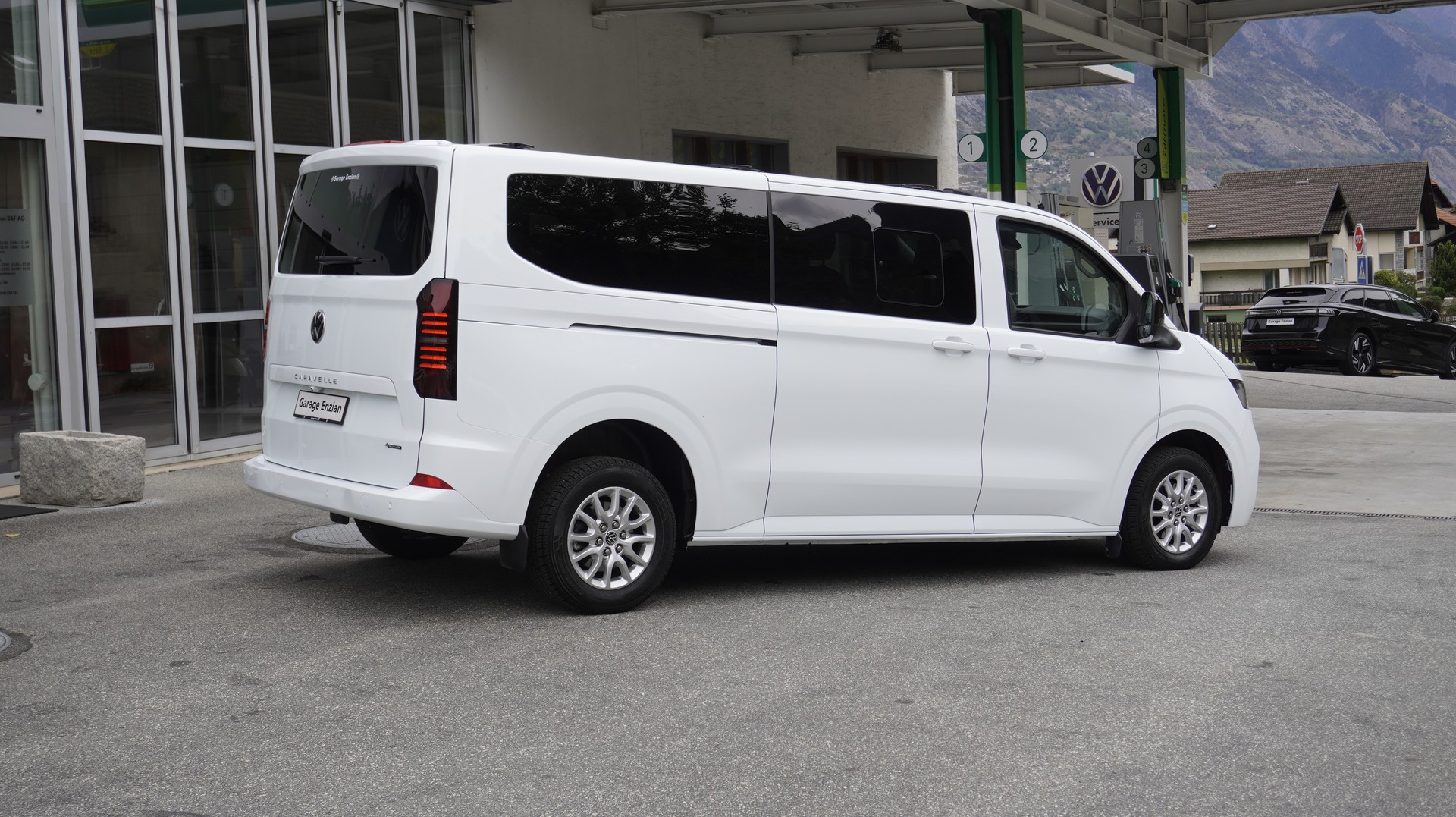 VW Caravelle 2.0 TDI Life LWB 4 Motion Aut 8-image-7