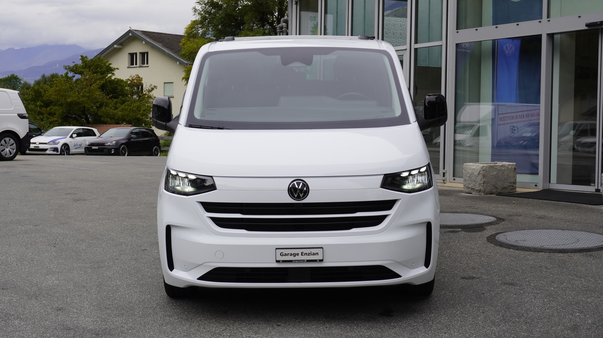 VW Caravelle 2.0 TDI Life LWB 4 Motion Aut 8-image-13