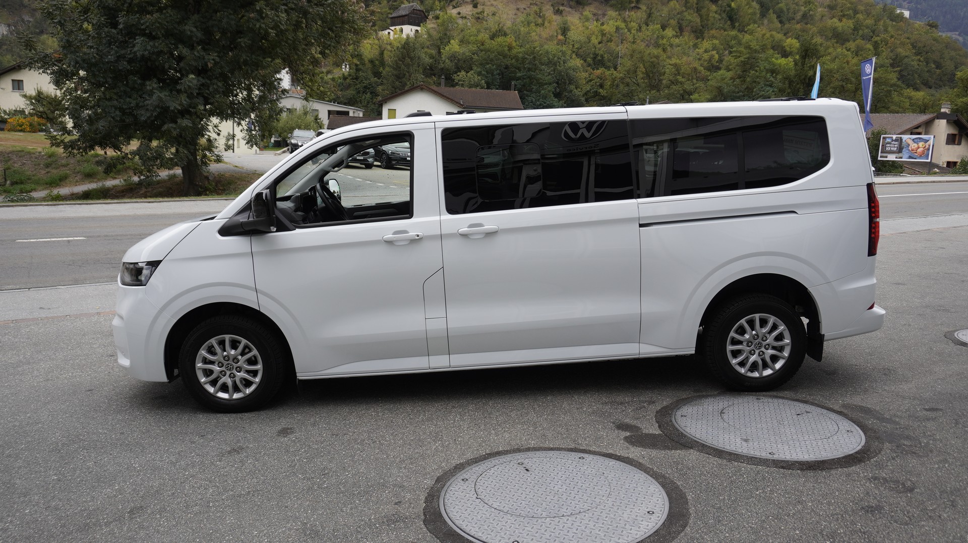 VW Caravelle 2.0 TDI Life LWB 4 Motion Aut 8-image-11