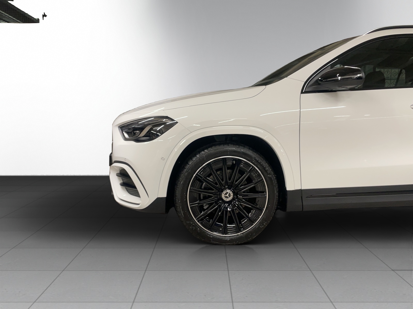 MERCEDES-BENZ GLA 220d 4Matic 8G-DCTSwiss Star-image-6
