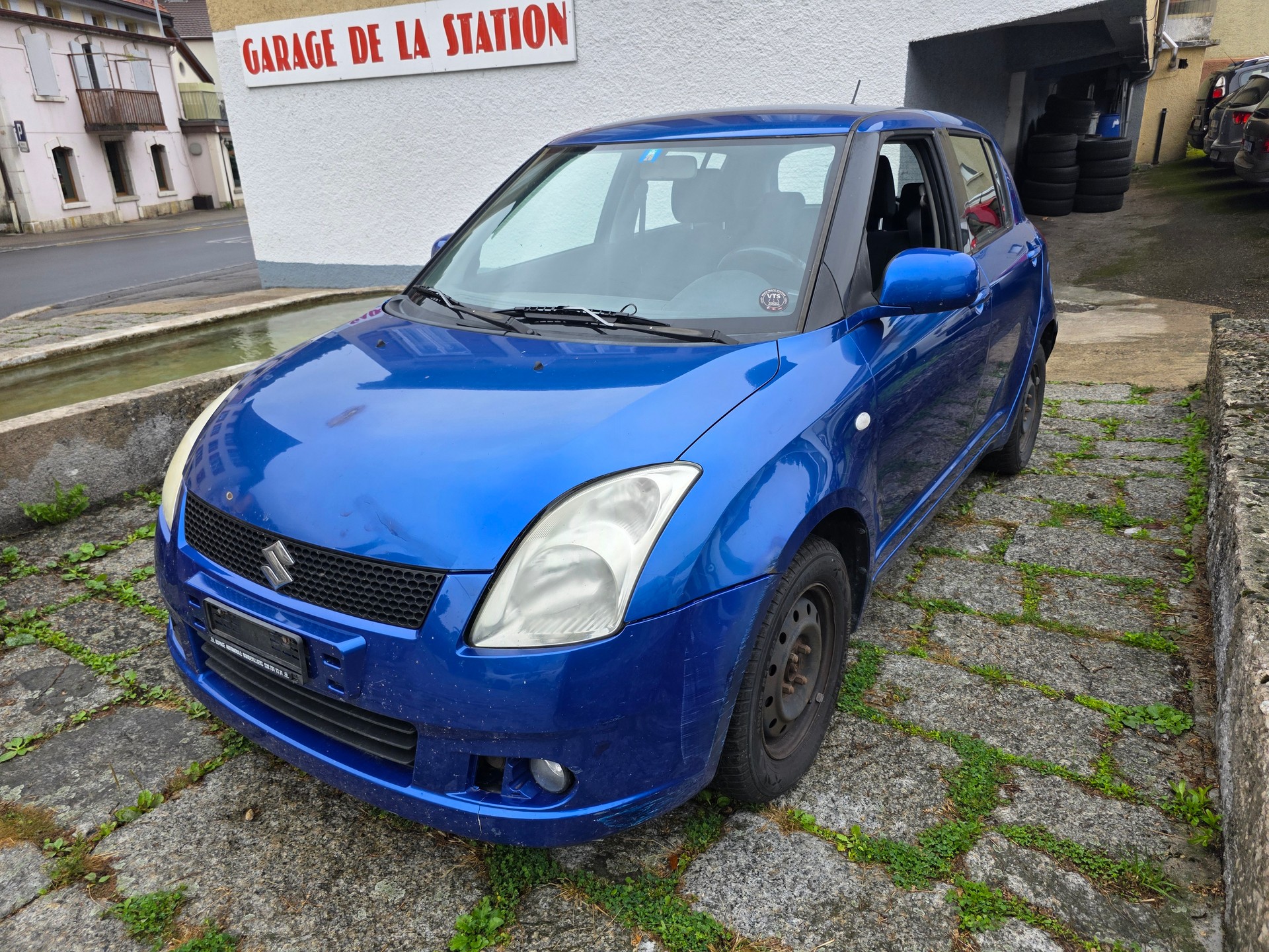 SUZUKI Swift 1.3i 16V GL Top 4x4-image-0