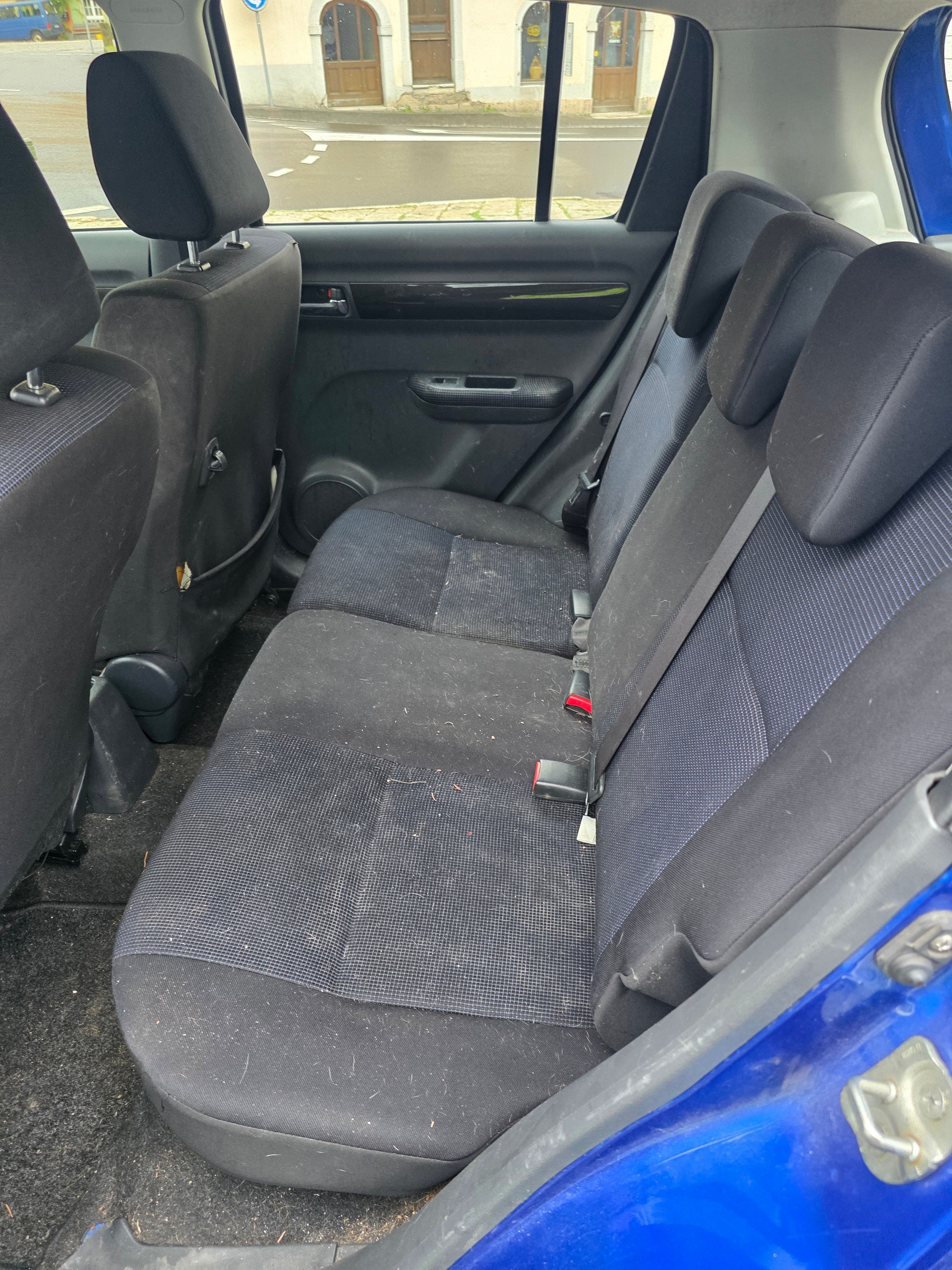 SUZUKI Swift 1.3i 16V GL Top 4x4-image-10