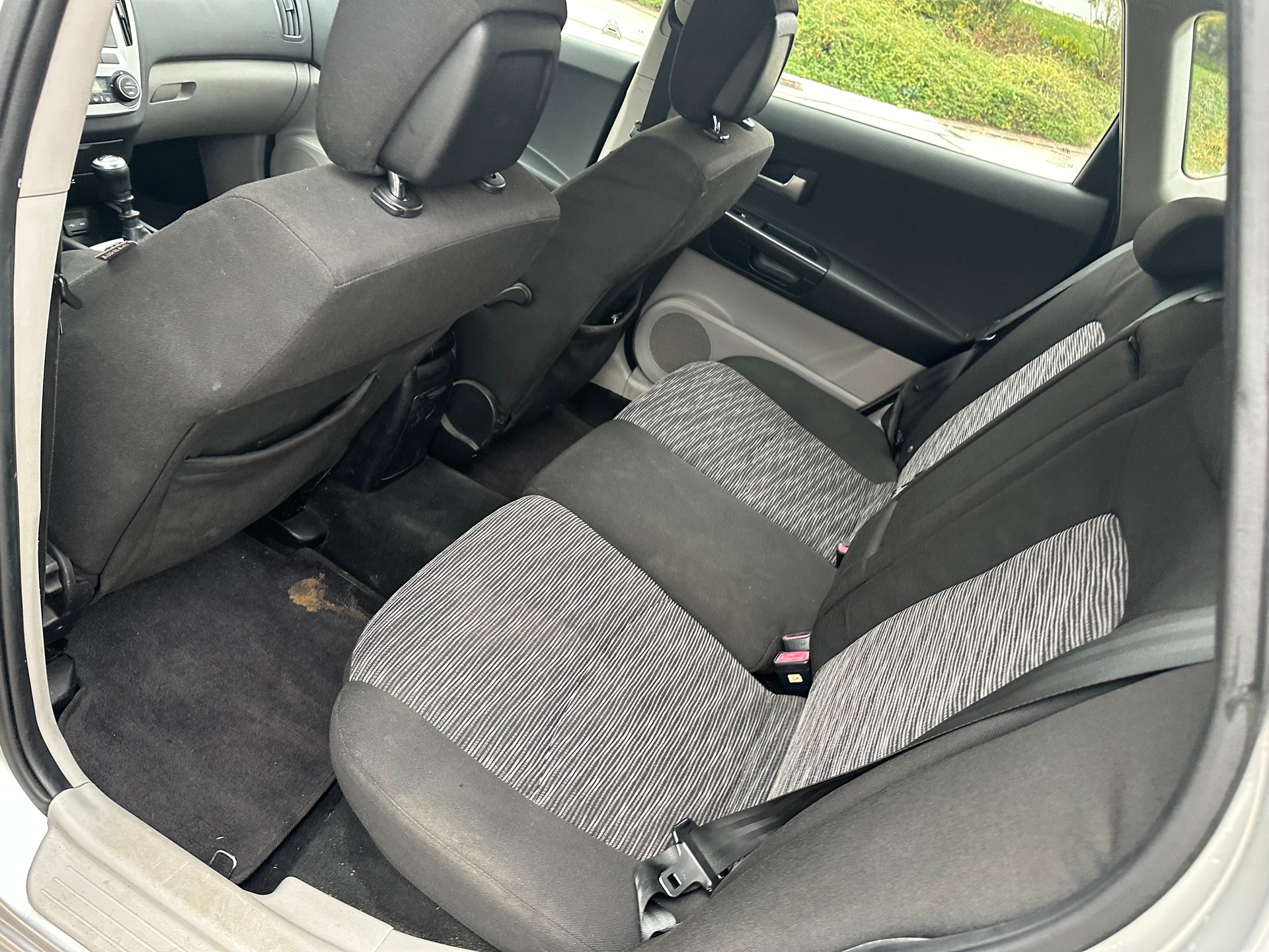 KIA Cee'd Sporty Wagon 1.6 16V Trend-image-9