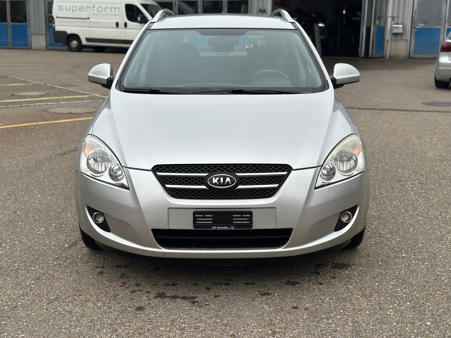 KIA Cee'd Sporty Wagon 1.6 16V Trend-image-2