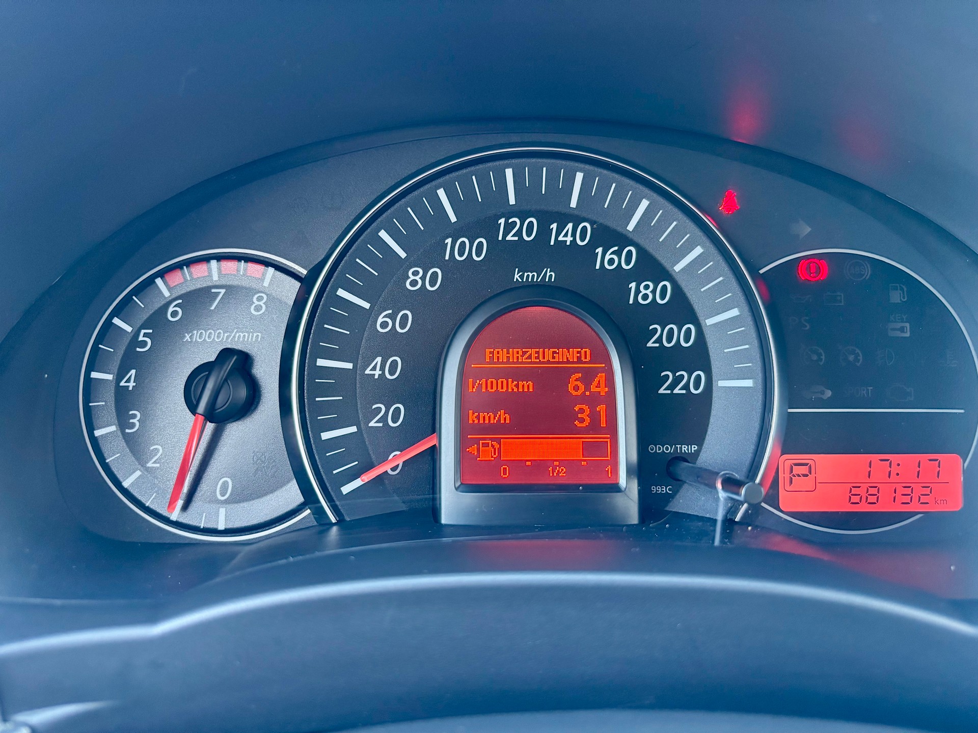NISSAN Micra 1.2 DIG-S tekna CVT-image-11