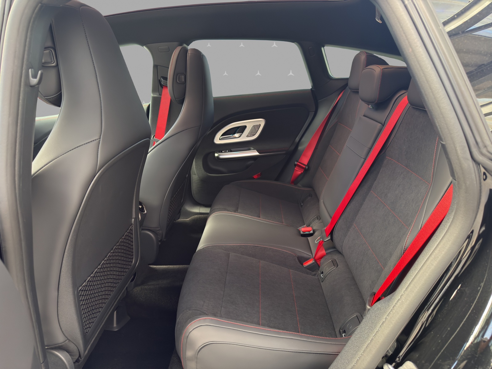 MERCEDES-BENZ CLA Shooting Brake 220 4Matic 8G-DCT-image-13