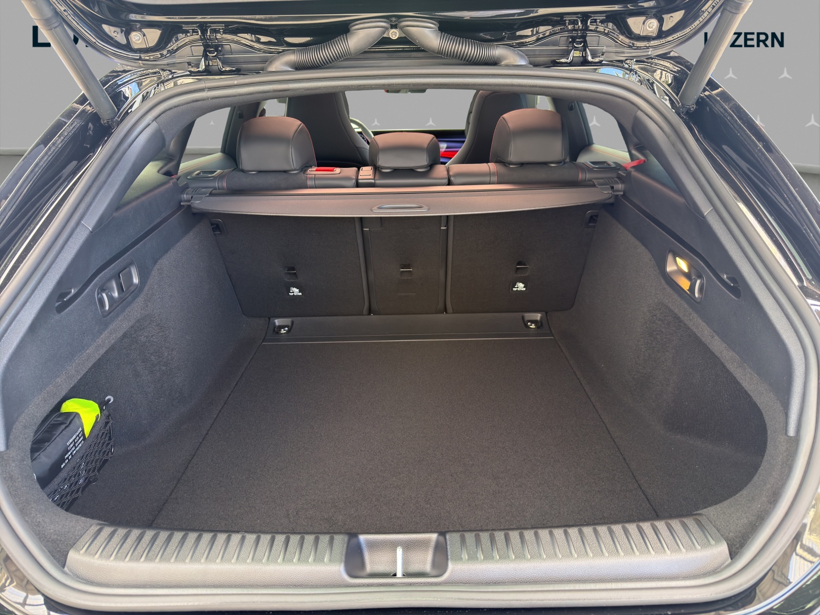 MERCEDES-BENZ CLA Shooting Brake 220 4Matic 8G-DCT-image-14