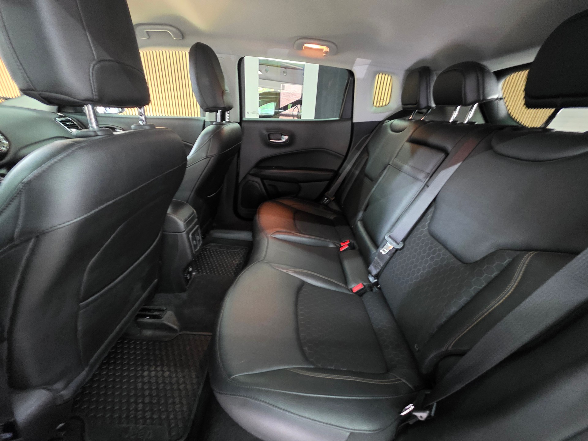 JEEP Compass 4x2 1.3 Turbo Limited DKG-image-15