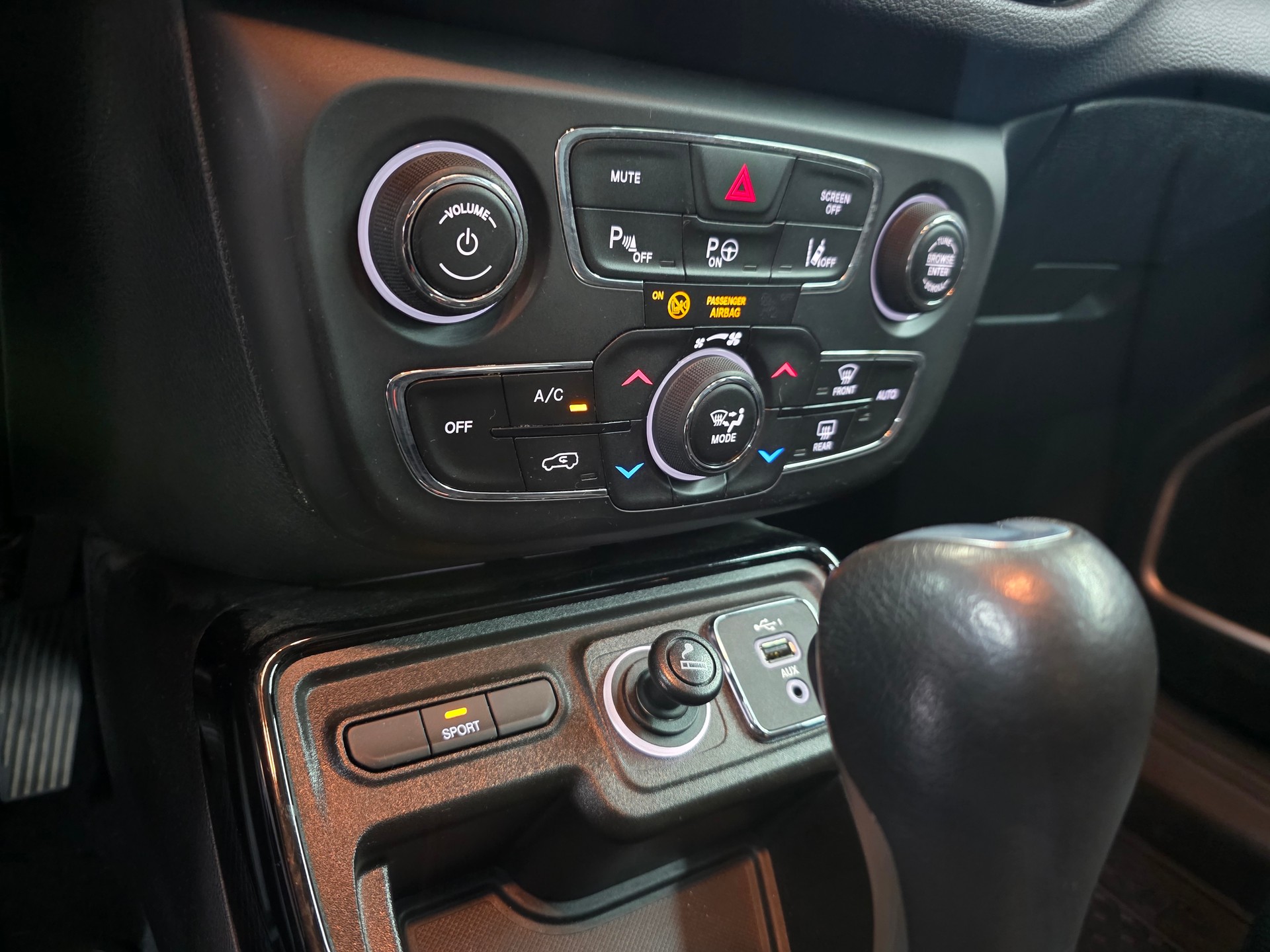 JEEP Compass 4x2 1.3 Turbo Limited DKG-image-12