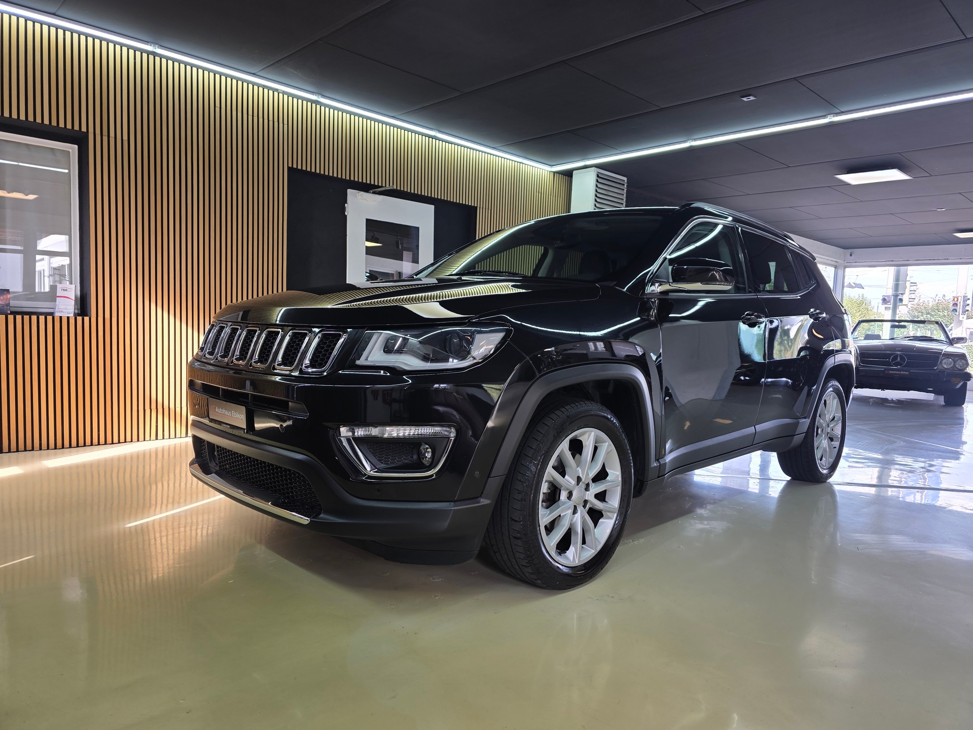 JEEP Compass 4x2 1.3 Turbo Limited DKG-image-2