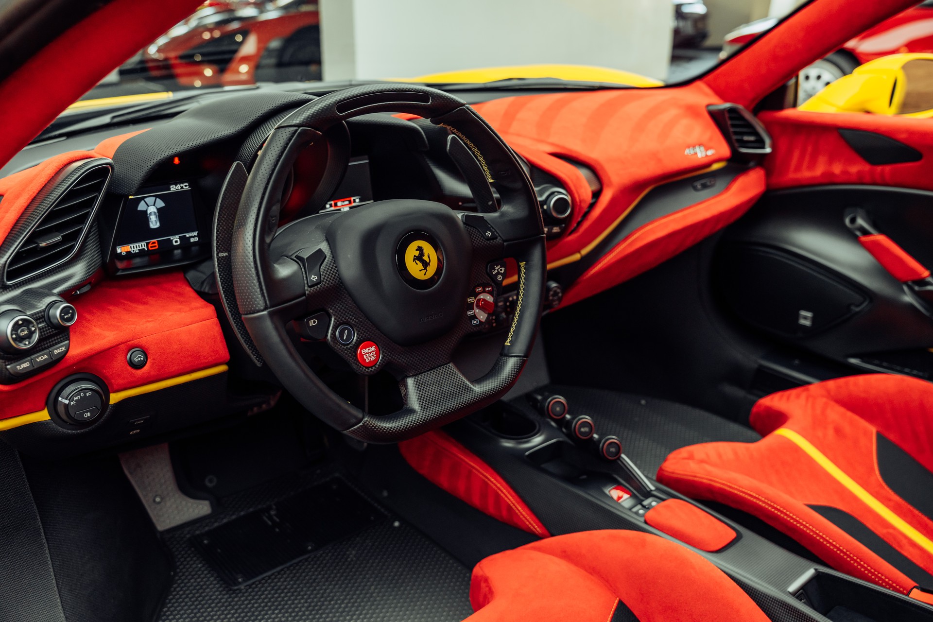FERRARI 488 Pista Giallo Modena-image-5