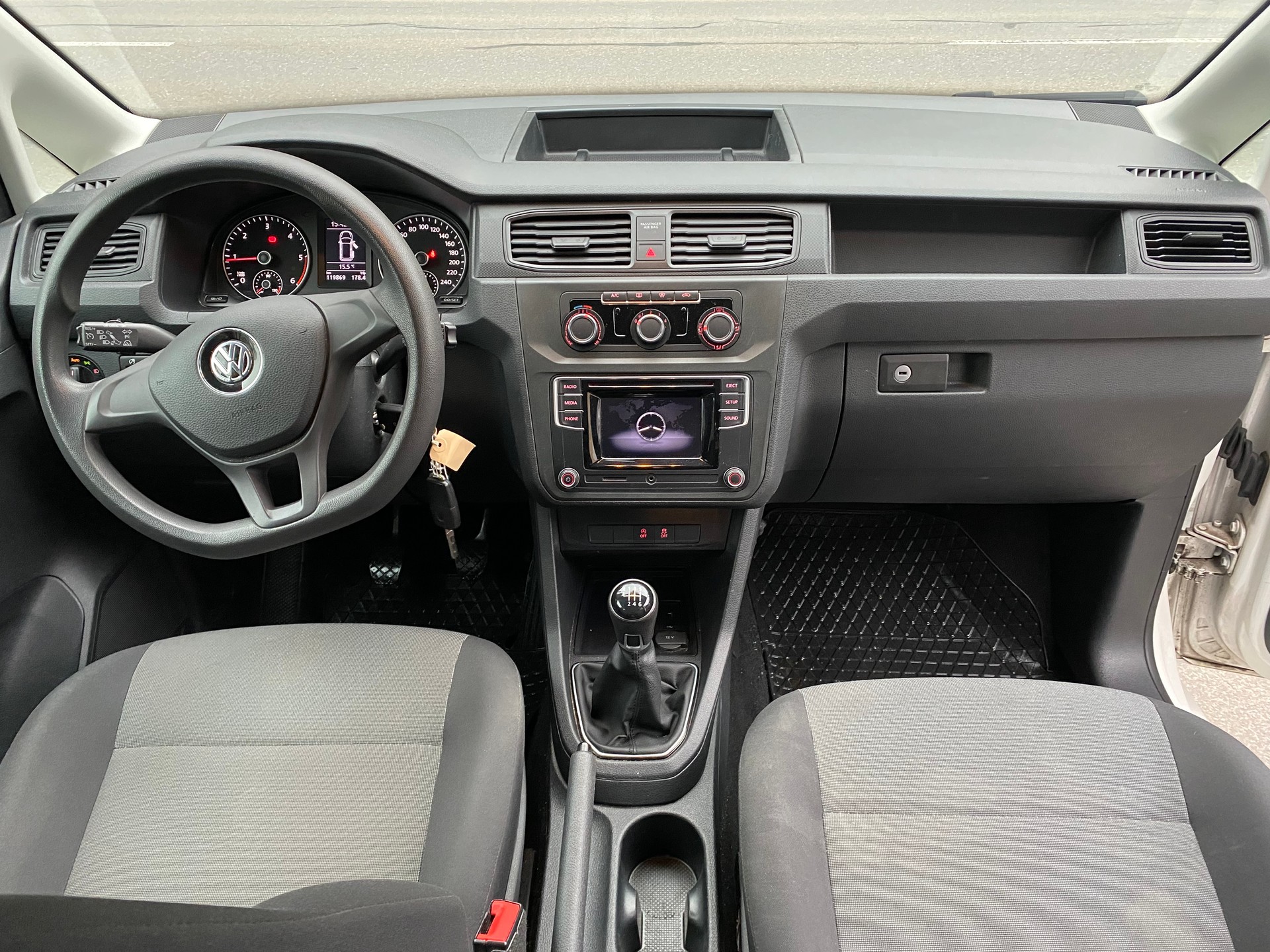 VW Caddy 2.0TDI 4Motion BlueMotion Technology-image-4