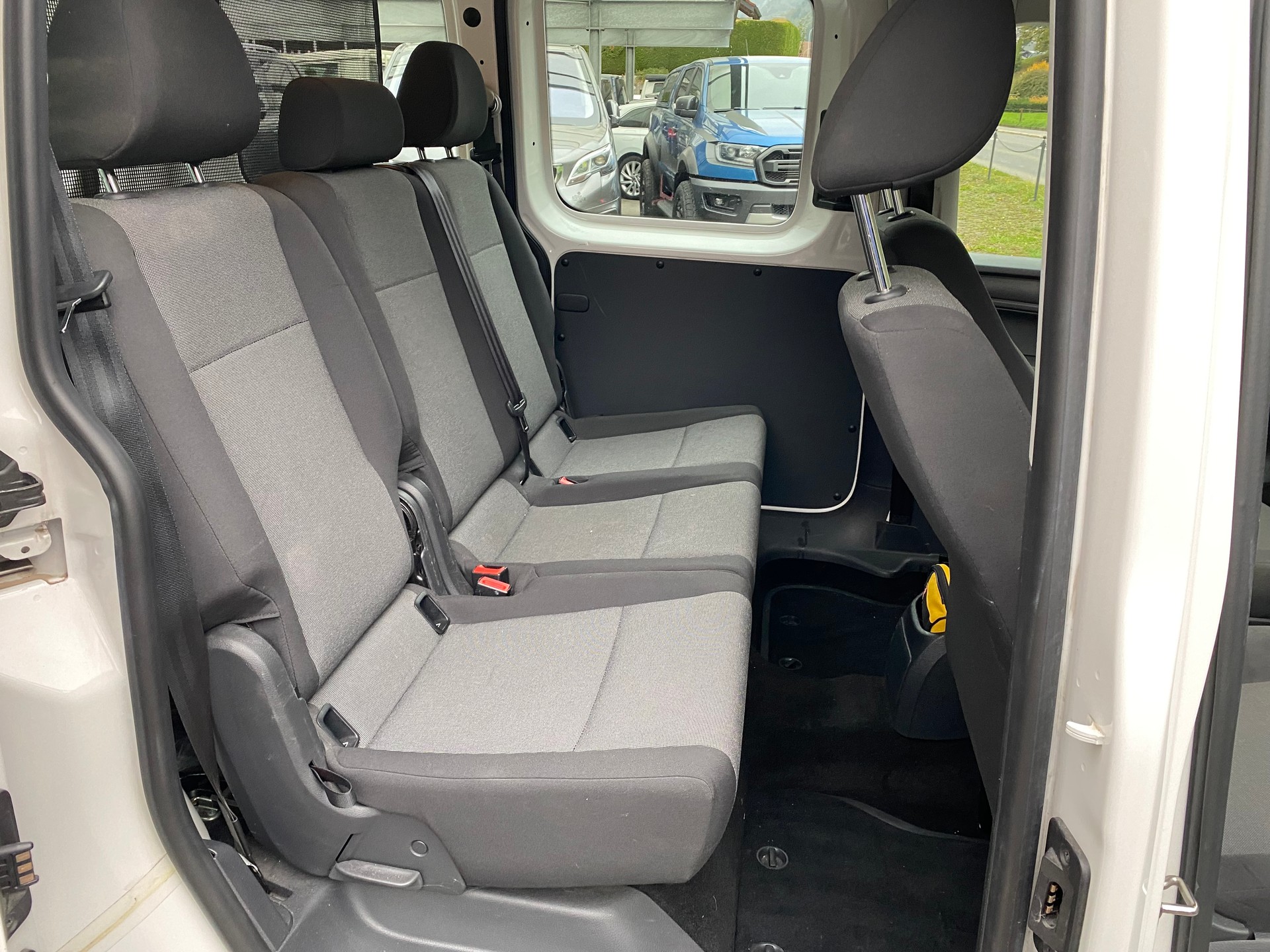 VW Caddy 2.0TDI 4Motion BlueMotion Technology-image-7
