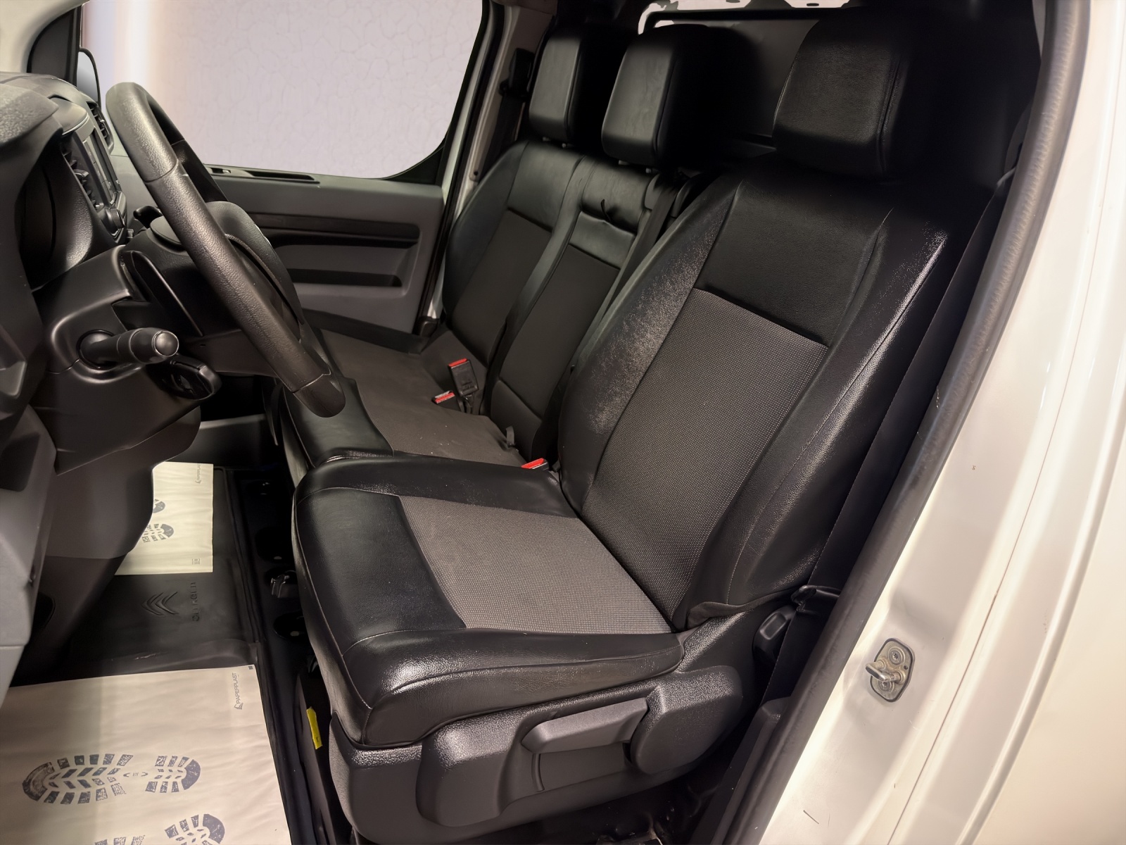 CITROEN Jumpy 2.0 BlueHDi 120 M Club EAT8-image-16