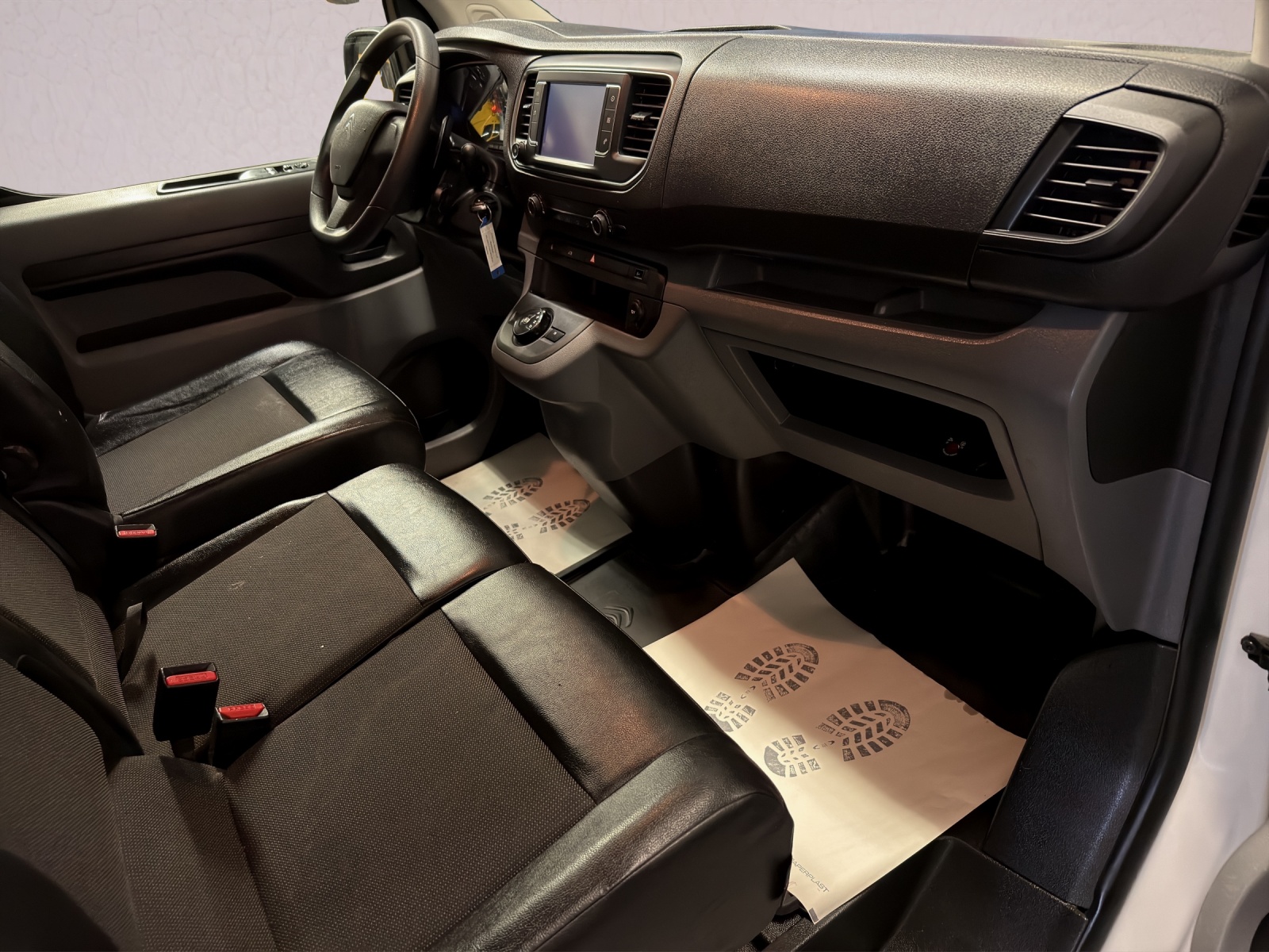 CITROEN Jumpy 2.0 BlueHDi 120 M Club EAT8-image-14