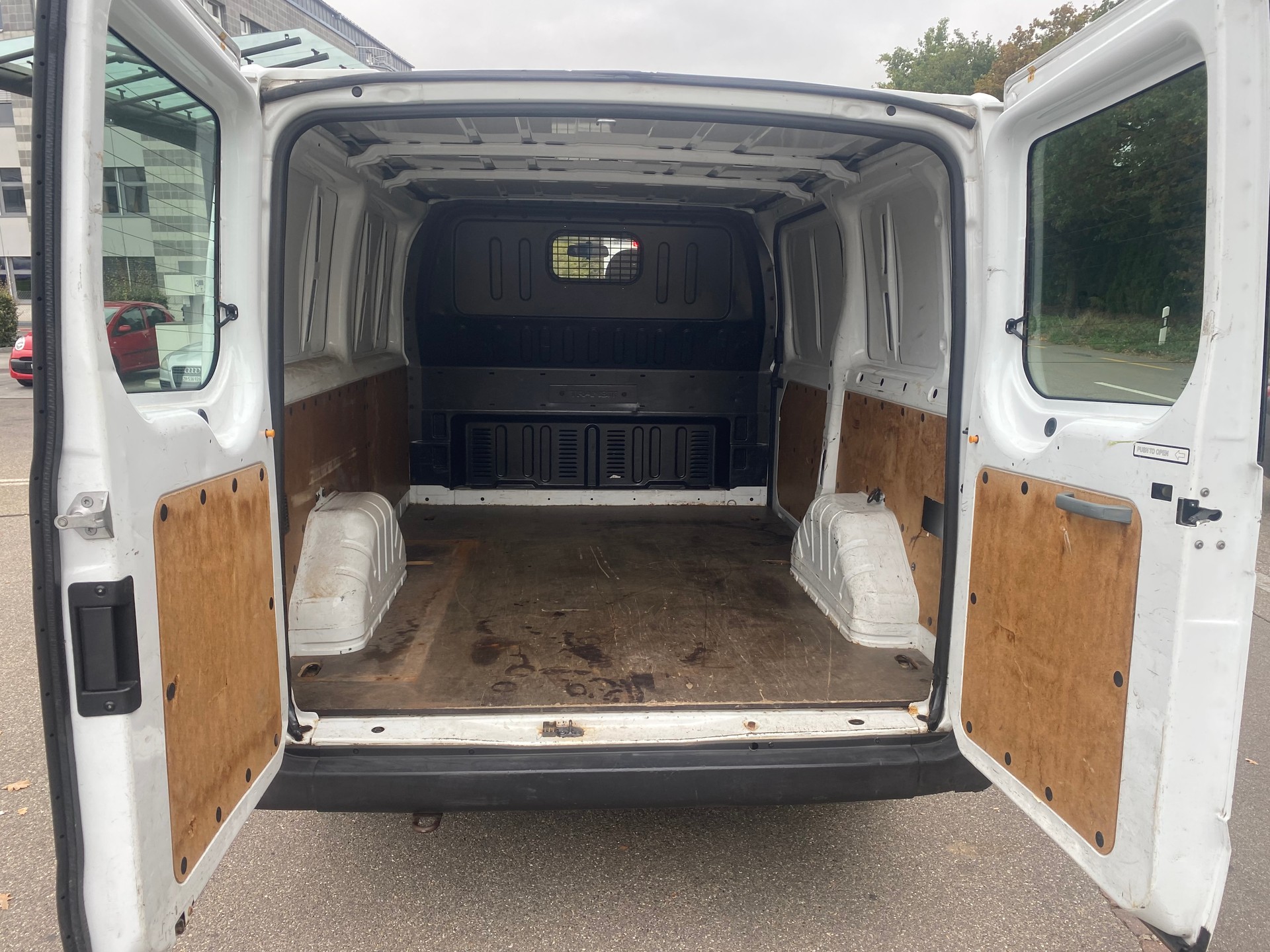 FORD Transit Van DC 260S Level 3-image-10
