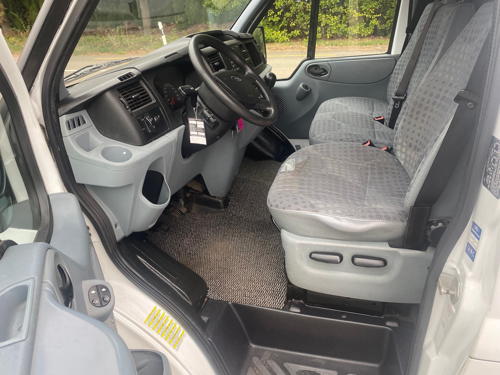 FORD Transit Van DC 260S Level 3-image-6