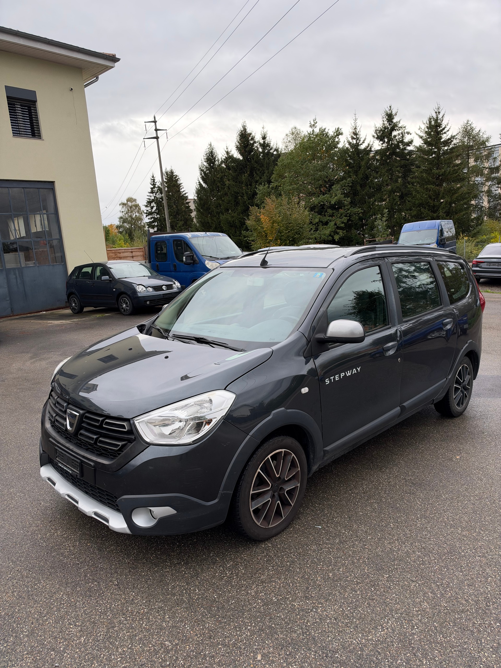 DACIA Lodgy 1.2 T Stepway 7PL-image-1