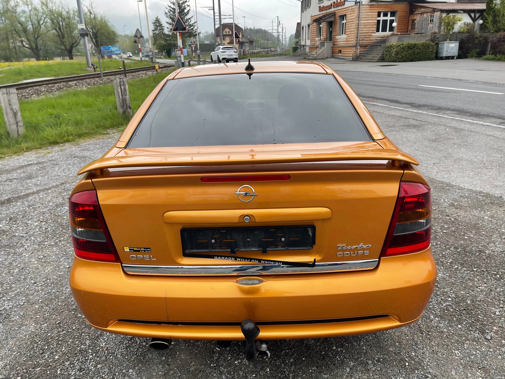 OPEL Astra Coupé 2.0i 16V Turbo-image-2