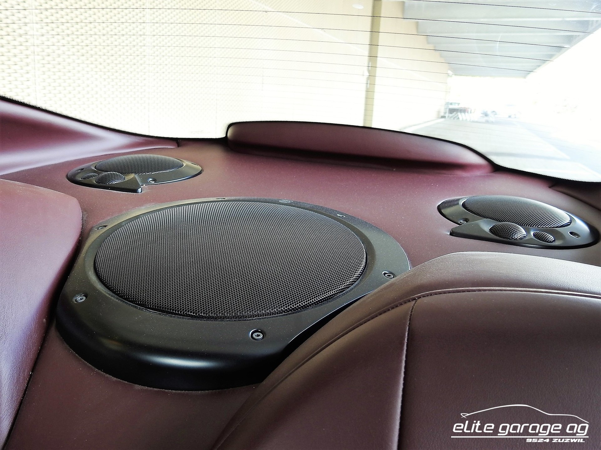 ASTON MARTIN Vanquish V12 5.9-48-image-13