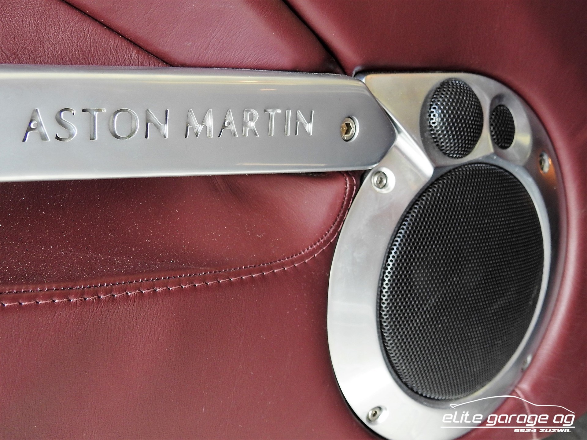 ASTON MARTIN Vanquish V12 5.9-48-image-15