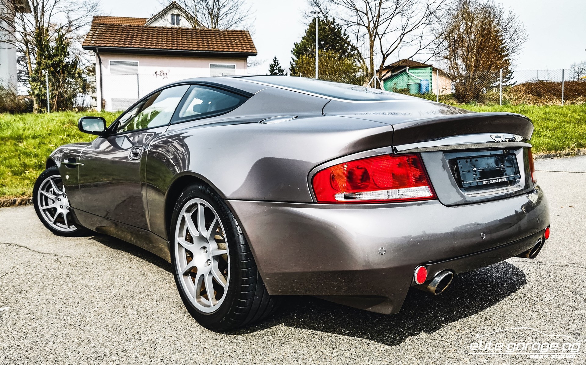 ASTON MARTIN Vanquish V12 5.9-48-image-6