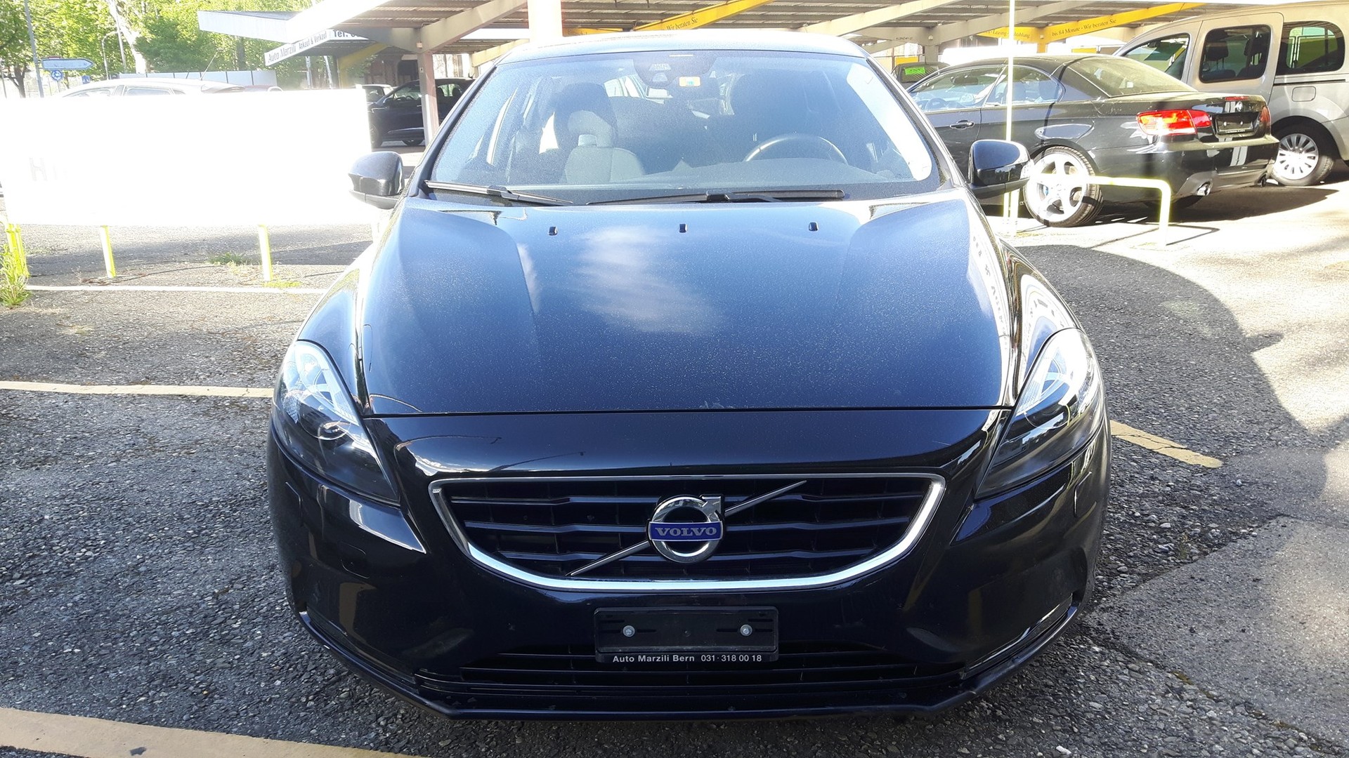 VOLVO V40 D3 R-Design-image-2