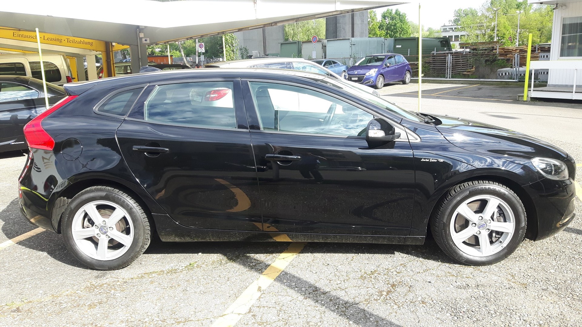 VOLVO V40 D3 R-Design-image-6