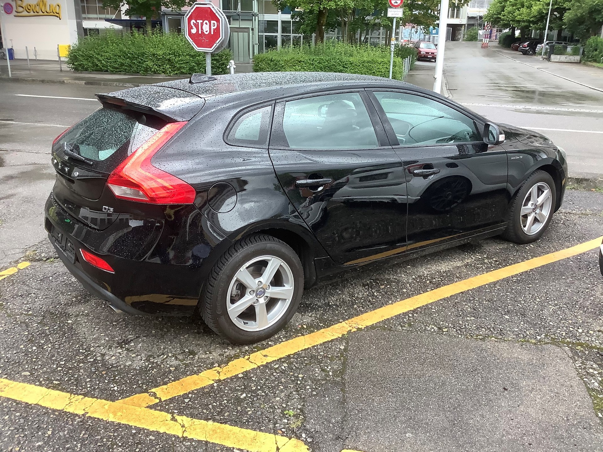 VOLVO V40 D3 R-Design-image-13