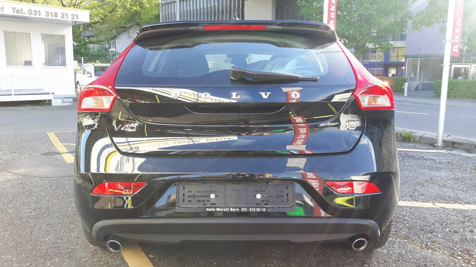 VOLVO V40 D3 R-Design-image-4