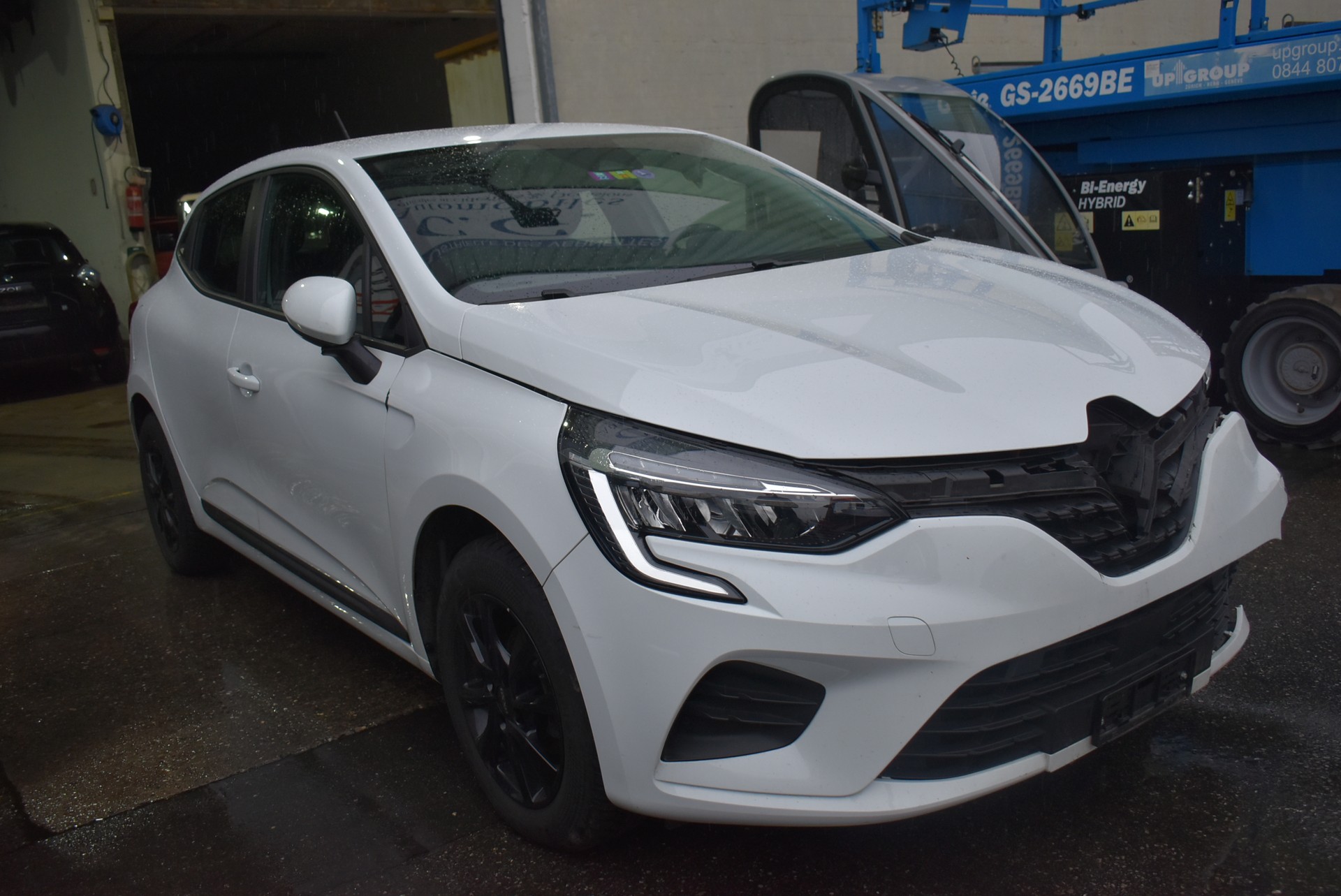 RENAULT Clio 1.0 Intens CVT-image-0