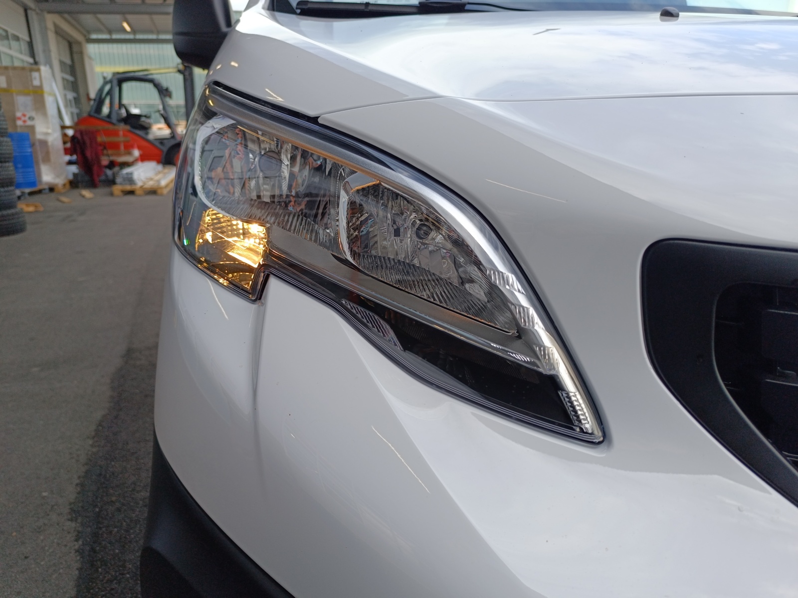 PEUGEOT e-Expert Kaw. Standard 75 kWh-image-5