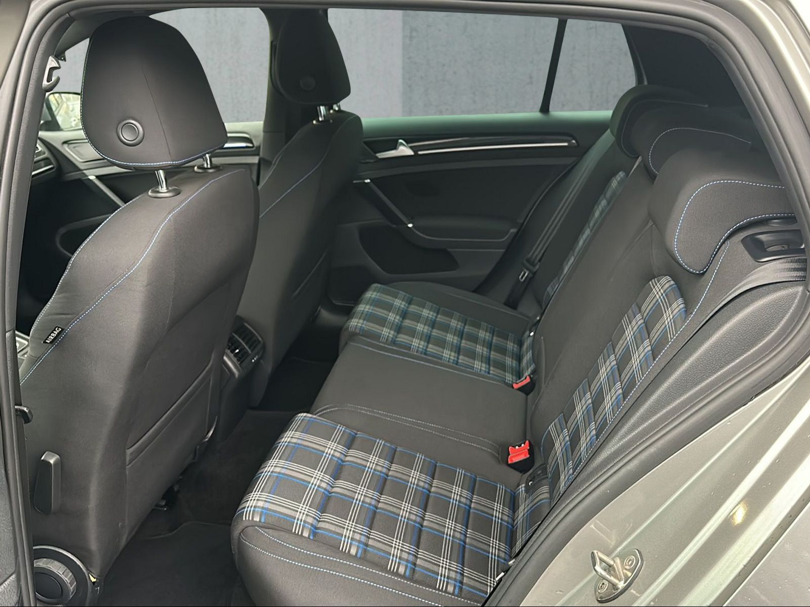 VW Golf 1.4 TSI GTE DSG-image-14