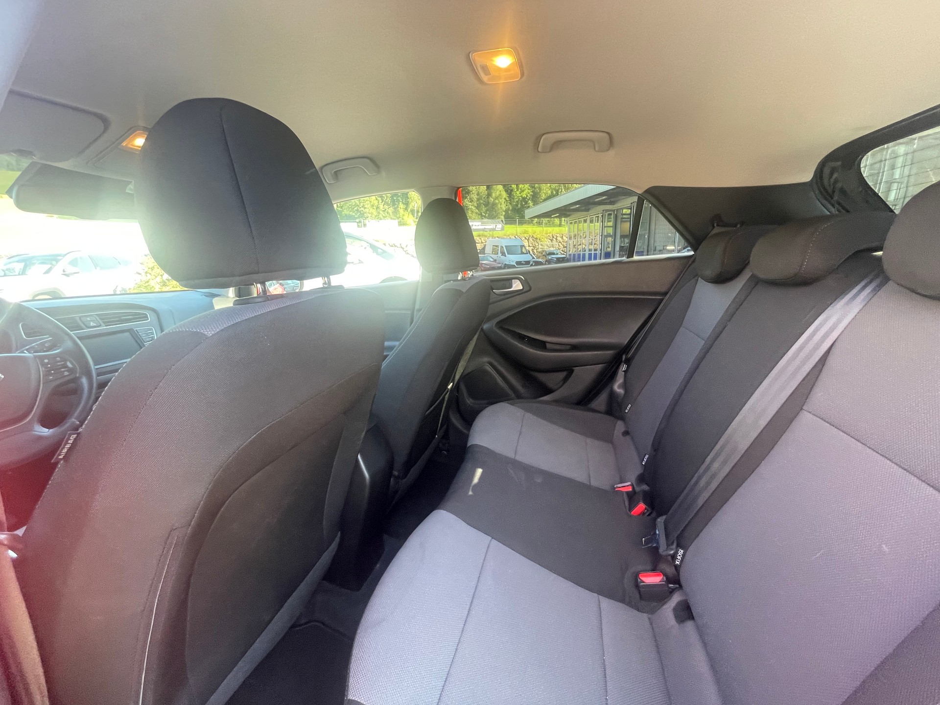 HYUNDAI i20 1.0 T-GDi Amplia-image-10