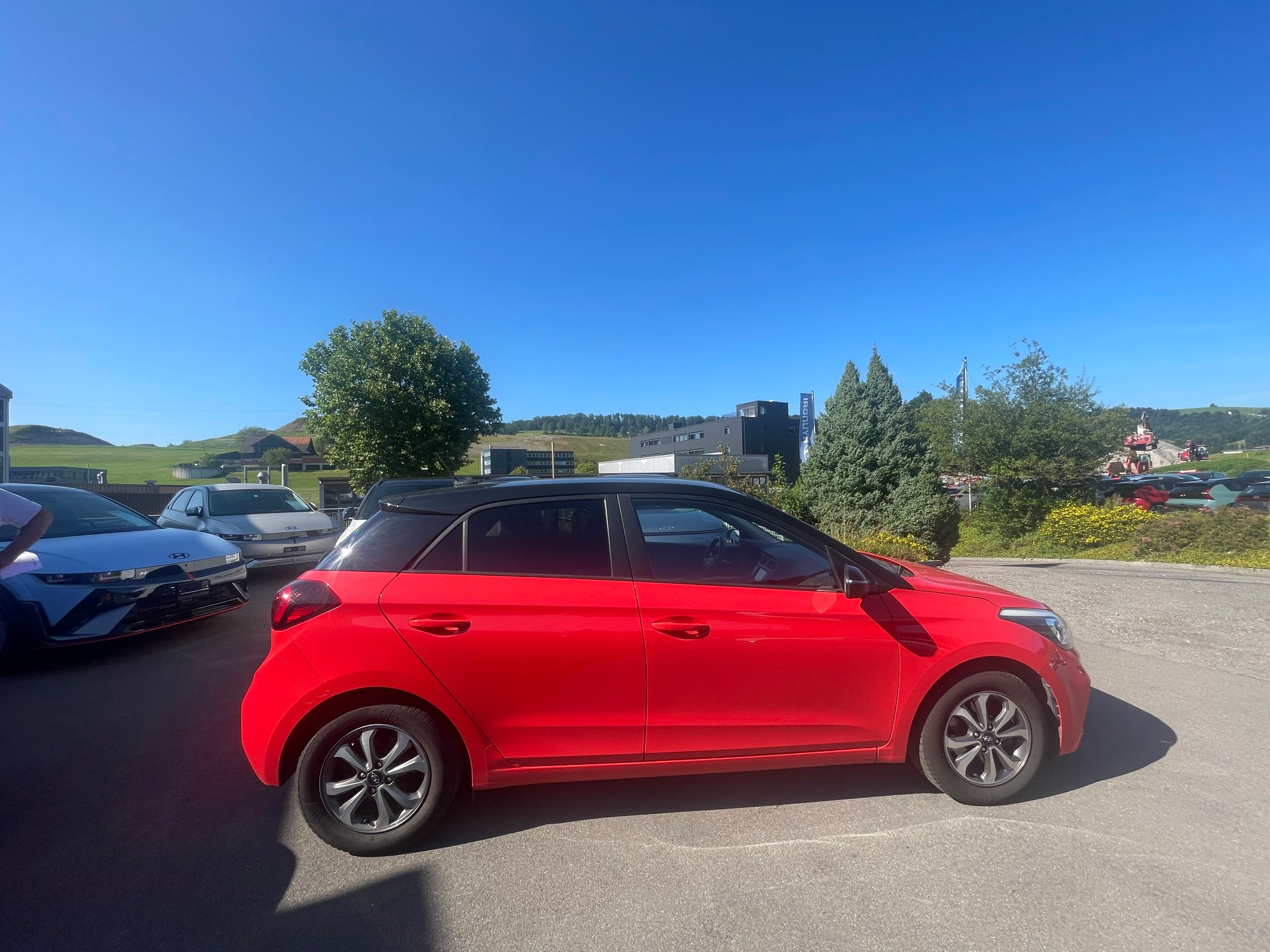 HYUNDAI i20 1.0 T-GDi Amplia-image-3