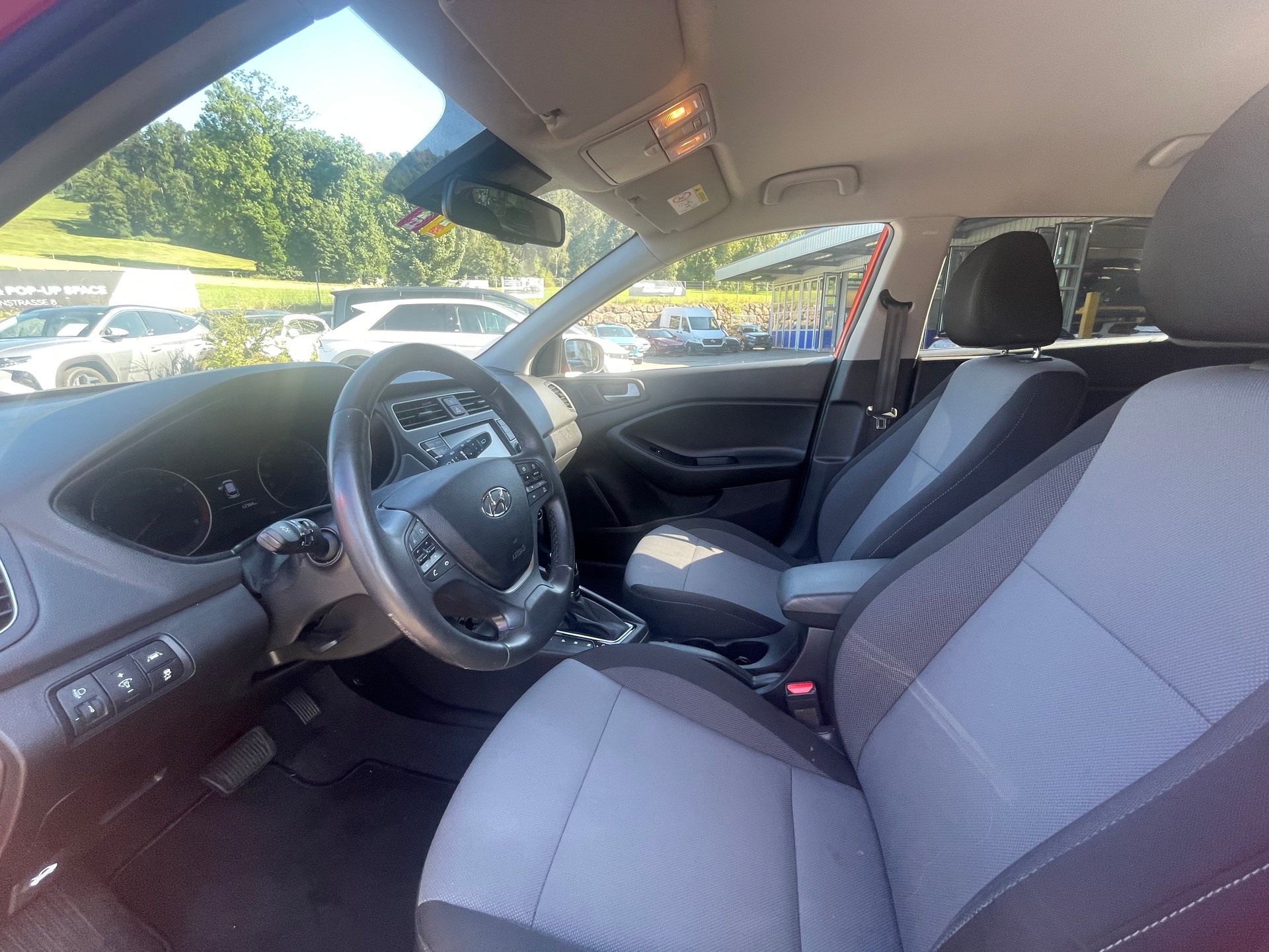 HYUNDAI i20 1.0 T-GDi Amplia-image-8