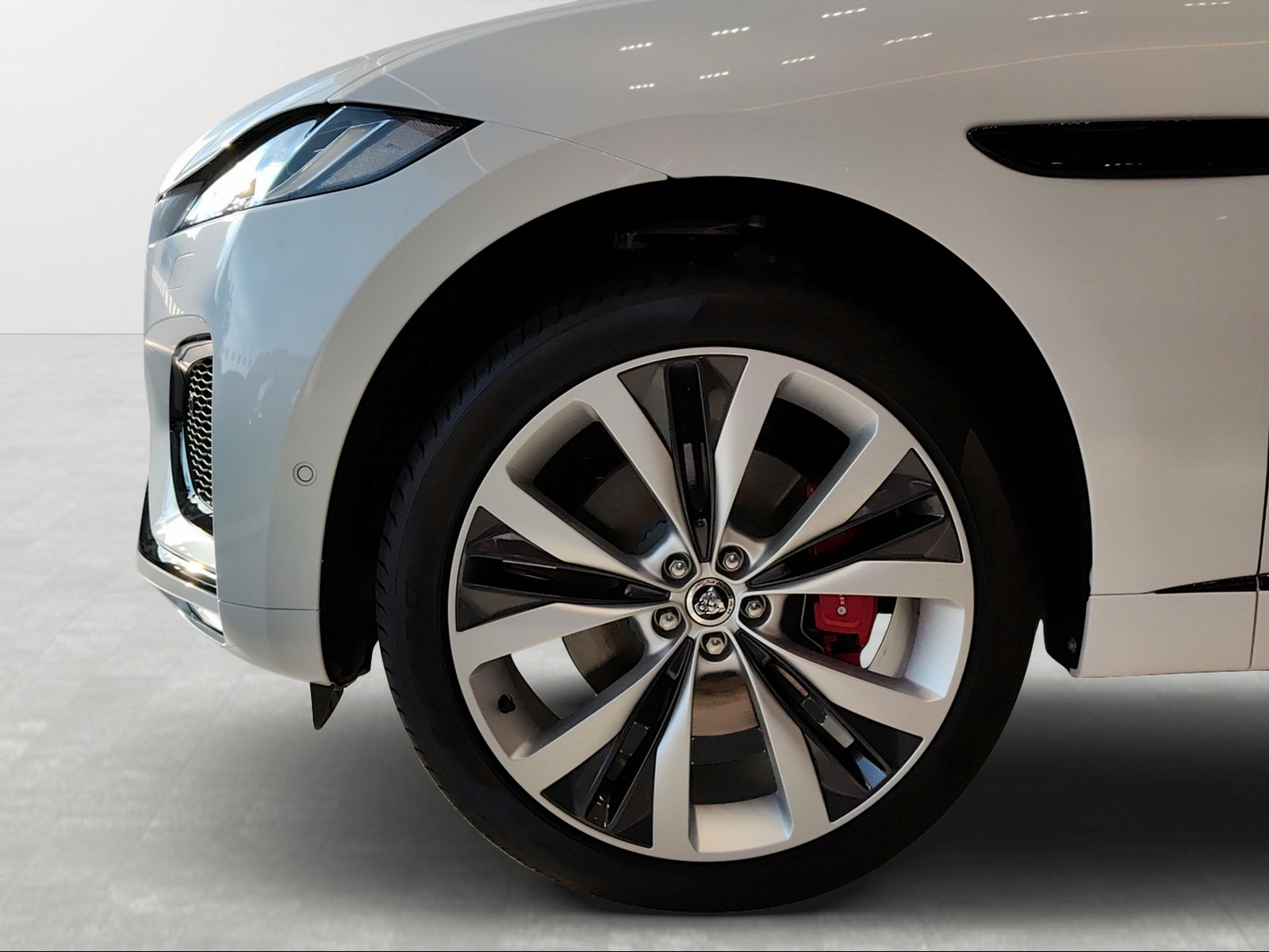 JAGUAR F-Pace 3.0 P400 Sport MHEV AWD-image-1