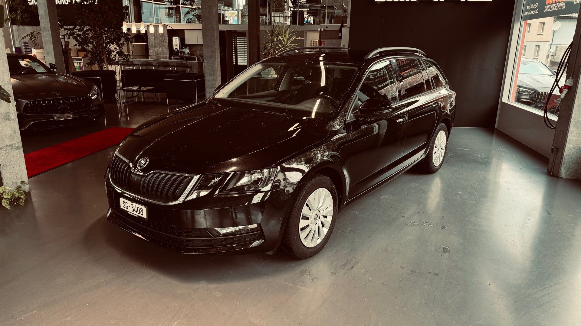 SKODA Octavia Combi 2.0 TDI Ambition DSG-image-0