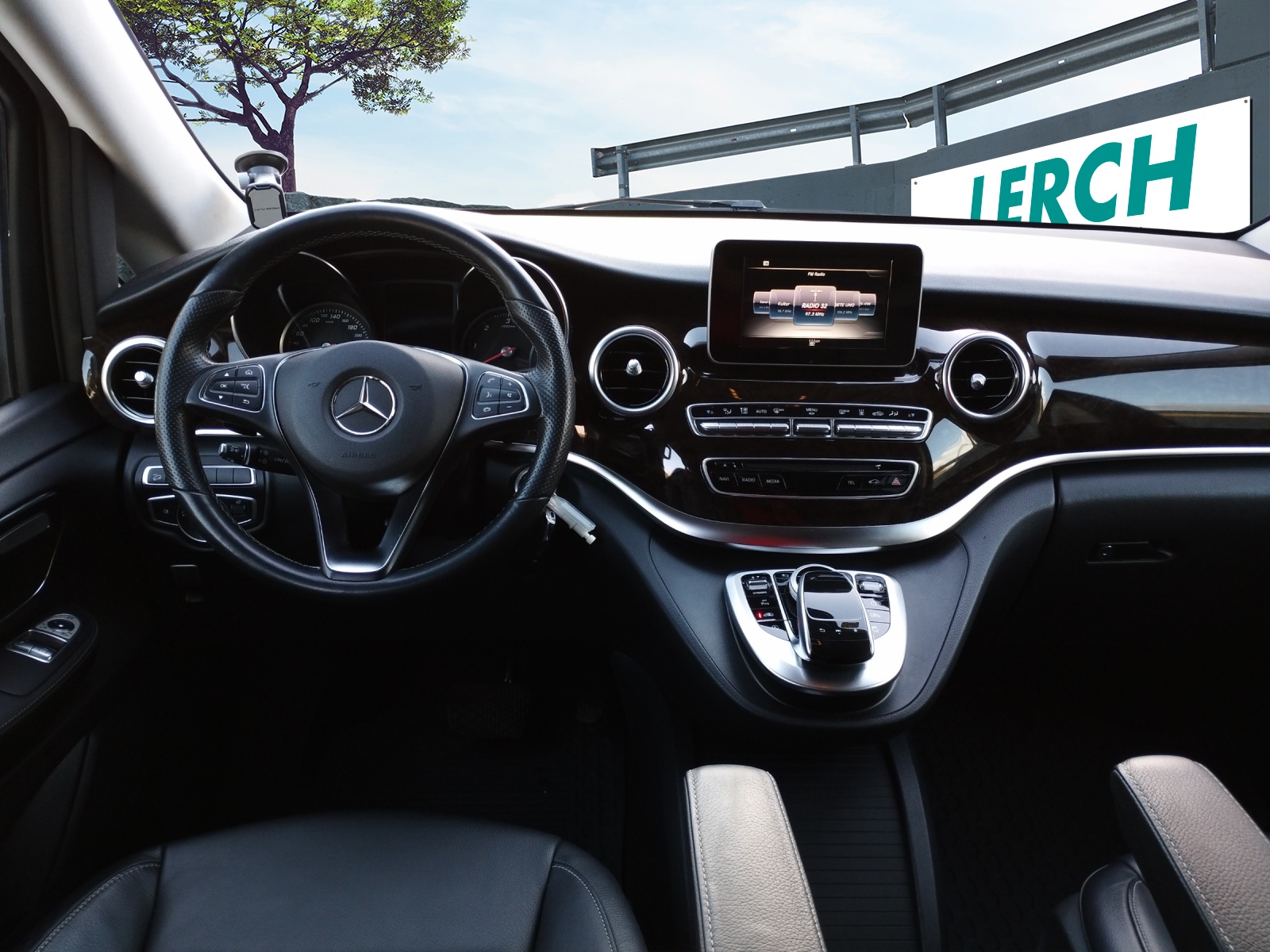 MERCEDES-BENZ V 250 d Avantgarde lang 4Matic 7G-Tronic-image-8