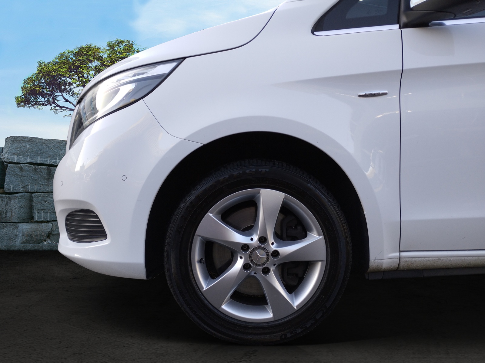 MERCEDES-BENZ V 250 d Avantgarde lang 4Matic 7G-Tronic-image-13