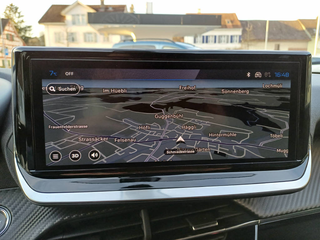 PEUGEOT 2008 1.2 Hybrid Allure Premium-image-11