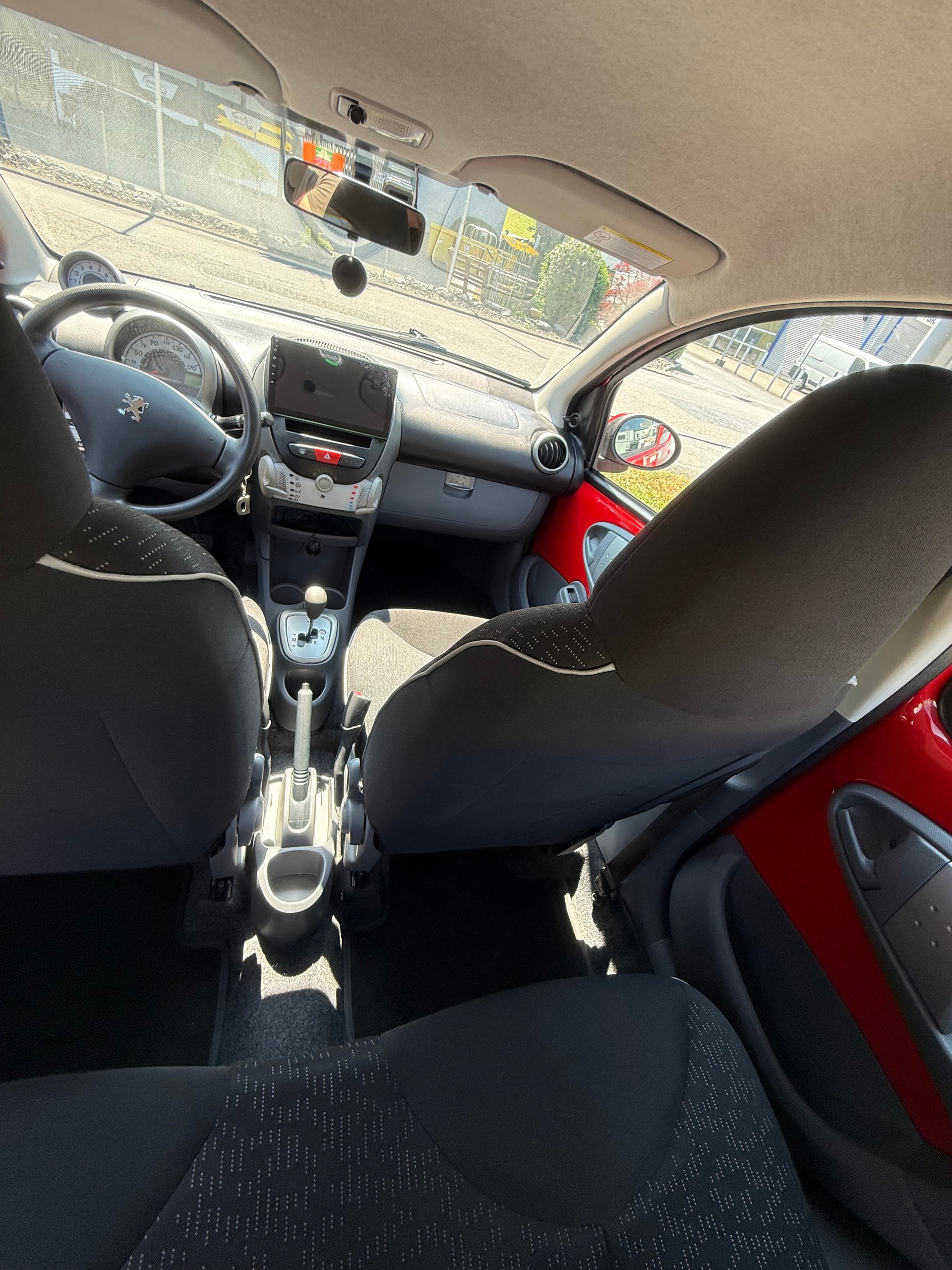 PEUGEOT 107 1.0 Trendy BMP5 CH FAHRZEUG-image-17