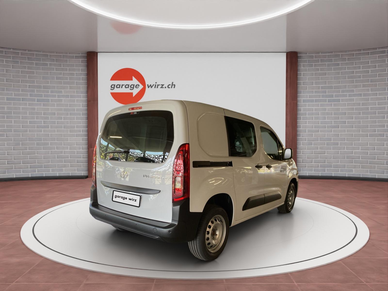 TOYOTA PROACE CITY Van L1 1.2 Active-image-4