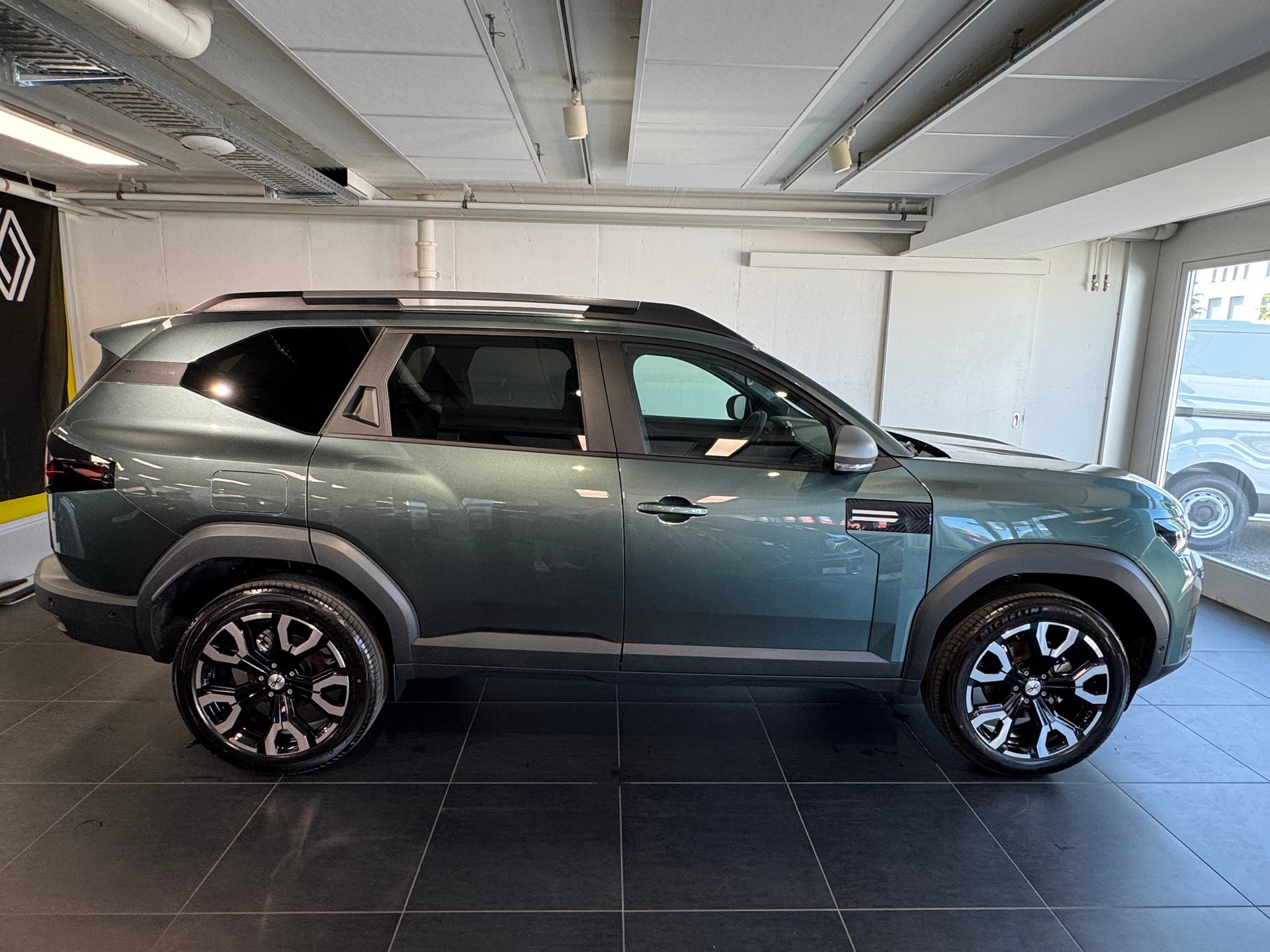 DACIA BIGSTER journey hybrid 155-image-4